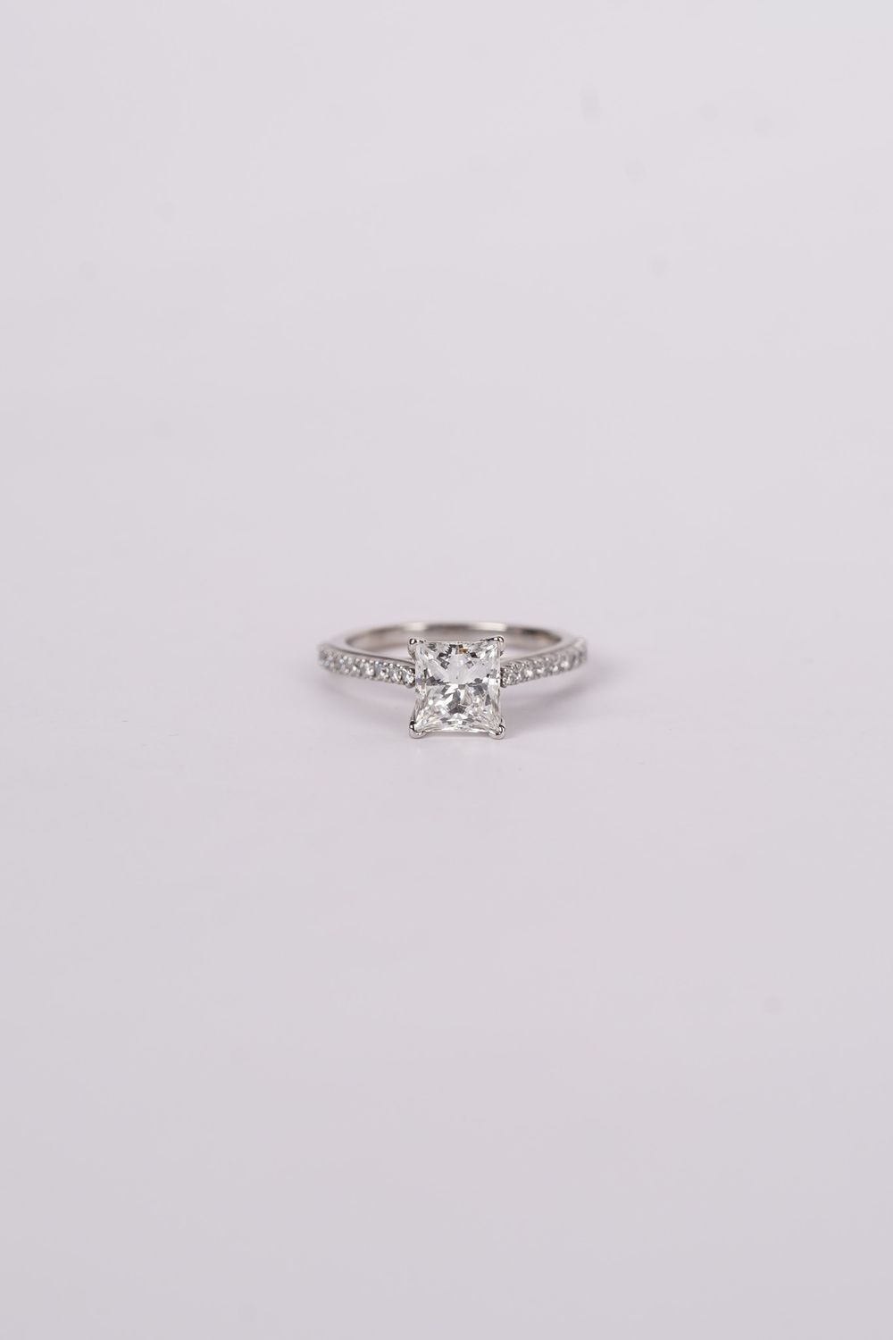 ALTT- 18KW 2.84g 1.67ctw (1.42ctr) H/I1 Princess Cut Diamond Engagement Ring (size 5)