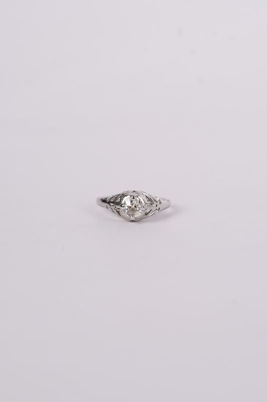 ATT- 14KW 2.07g .38ct J/SI1 Mine Cut Diamond Antique Ring (size 4)