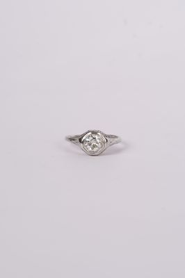 VVTT- Platinum 3.36g .70ct H/VS2 European Cut Diamond Antique Ring (size 6)