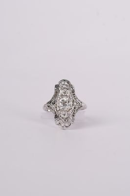 VDET- 18KW 3.40g 1.05ctw (.85ctr) I/VS2 European Cut Diamond Art Deco Ring (size 7)