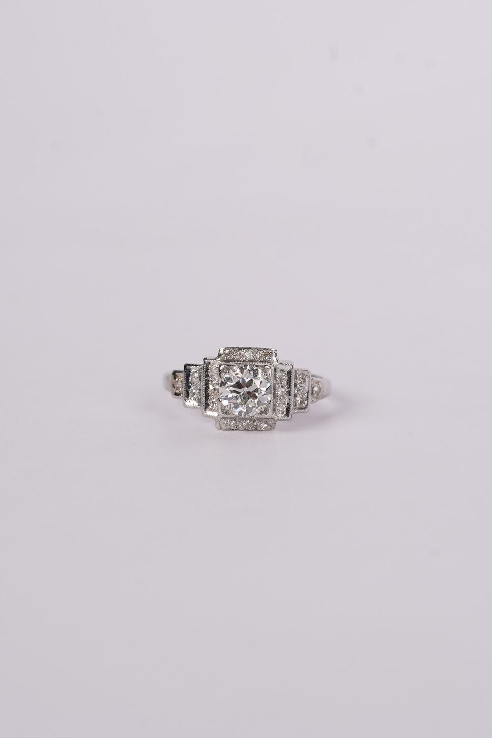 VAED-Platinum 3.40g .88ctw (.75ctr) J/SI2 European Diamond Vintage Ring (size 7)