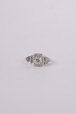 VAED-Platinum 3.40g .88ctw (.75ctr) J/SI2 European Diamond Vintage Ring (size 7)
