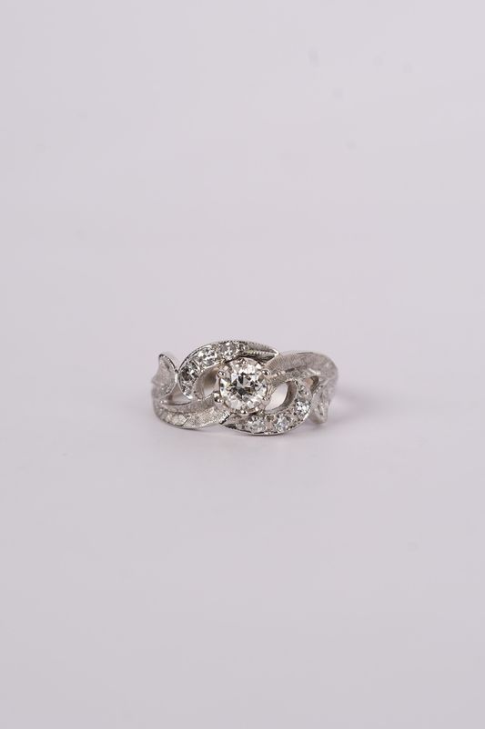 14KW 5.0g .70ctw (.58ctr) H/VS1 Old European Cut Diamond Antique Spiral Ring (size 9.5)