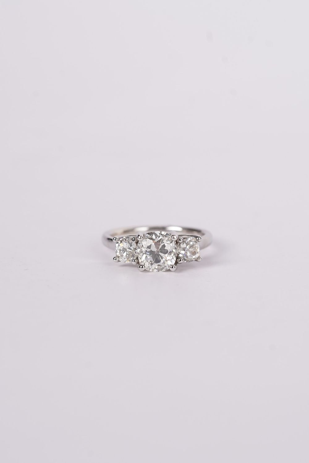 IATTX-14KW 4.42g 2.80ctw (1.82ctr) J/SI1 Old Mine Cut Diamond Antique Ring (size 7)