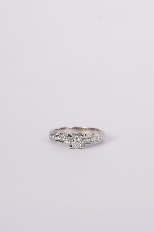 14KW 3.5g 1.04ctw (.74ctr)H/SI2 Mine Cut Diamond Ring (size 6)