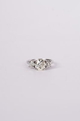 BLTT- 14KW 3.87g 2.64ctw (1.84ctr) K/SI2 Old European Diamond 3-Stone Engagement Ring (size 5.75)