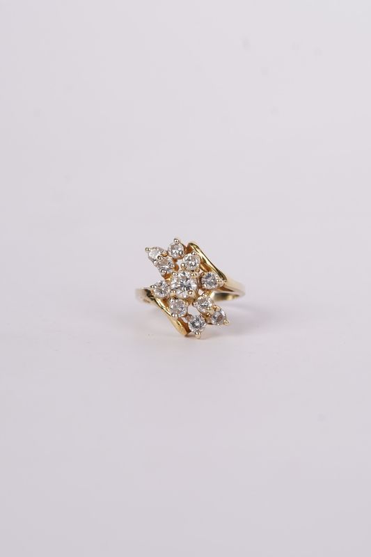 14KY 5.0g 1.50ctw Diamond Cluster Ring (size 6.25)