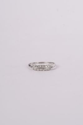 NAT- Platinum 2.9g .21ctw Vintage Diamond Band (size 8.25)