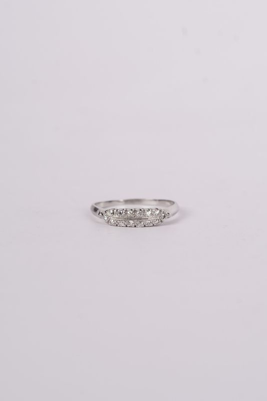 NAT- Platinum 2.9g .21ctw Vintage Diamond Band (size 8.25)