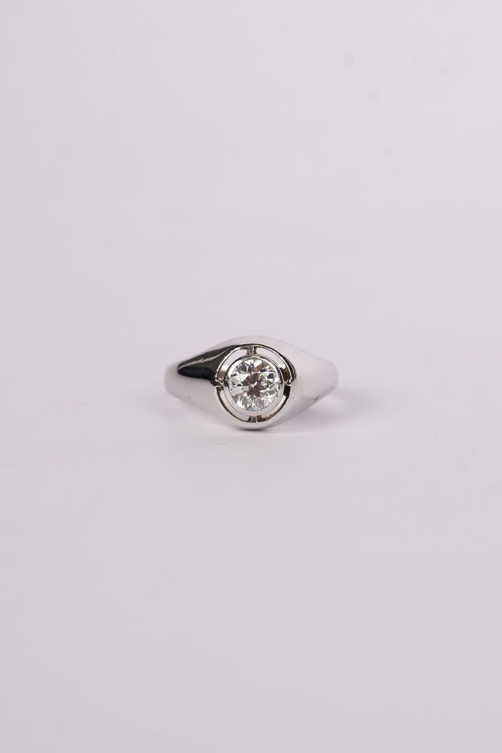 VRET-18KW 8.3g 1.00ct J/SI1 Mine Cut Diamond Antique Gents Ring (size 8.5)
