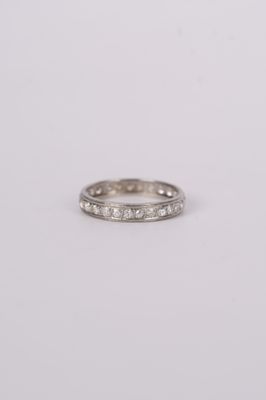 RAE-Platinum 2.0g .50ctw Diamond Antique Eternity Band (size 7.5)