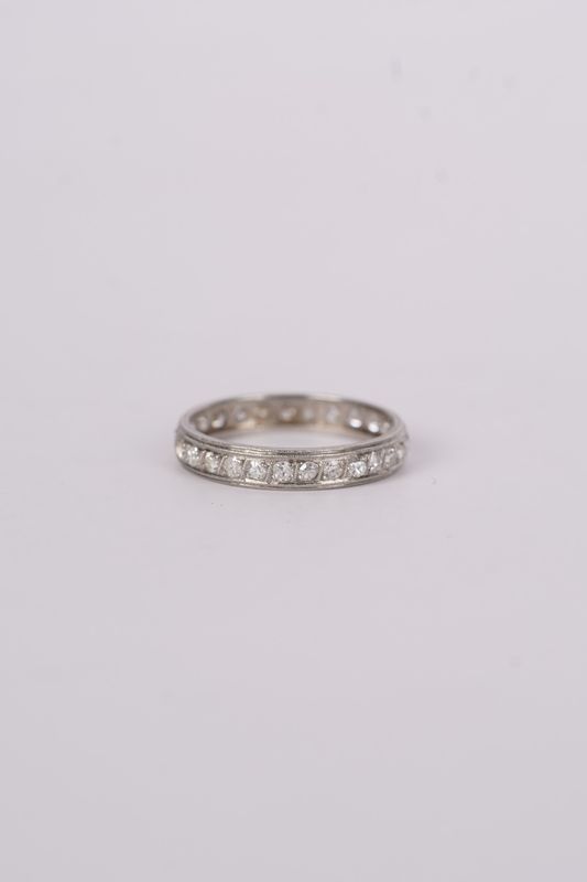 RAE-Platinum 2.0g .50ctw Diamond Antique Eternity Band (size 7.5)