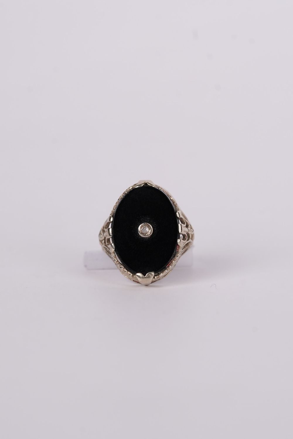 NTT 14KW 2.59g .02ct Diamond &amp; Black Onyx Vintage Ring (size 3.5)