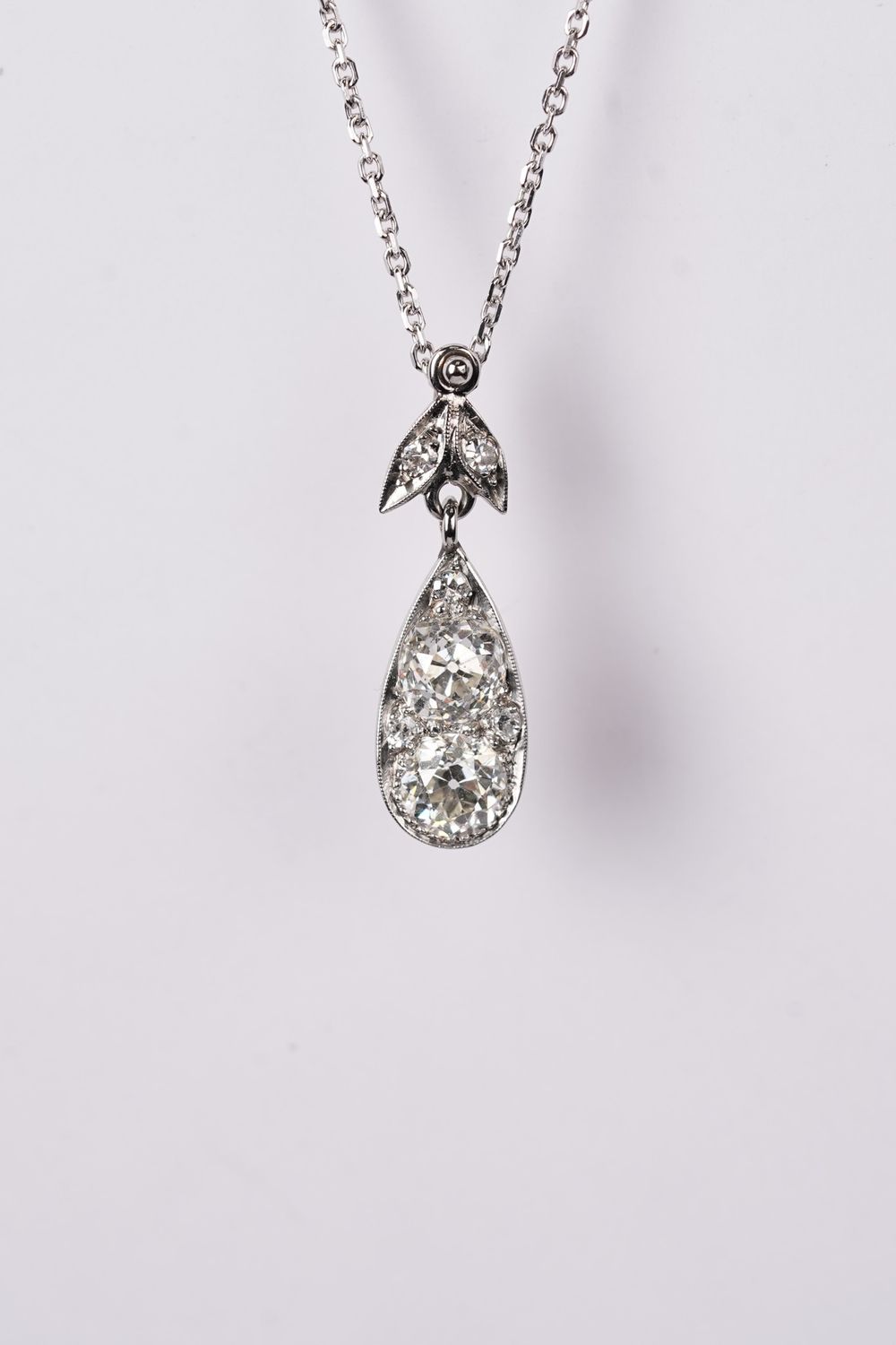 RVVLX- Platinum/WG 4.71g 2.50ctw Vintage Diamond Necklace 16-18&quot;