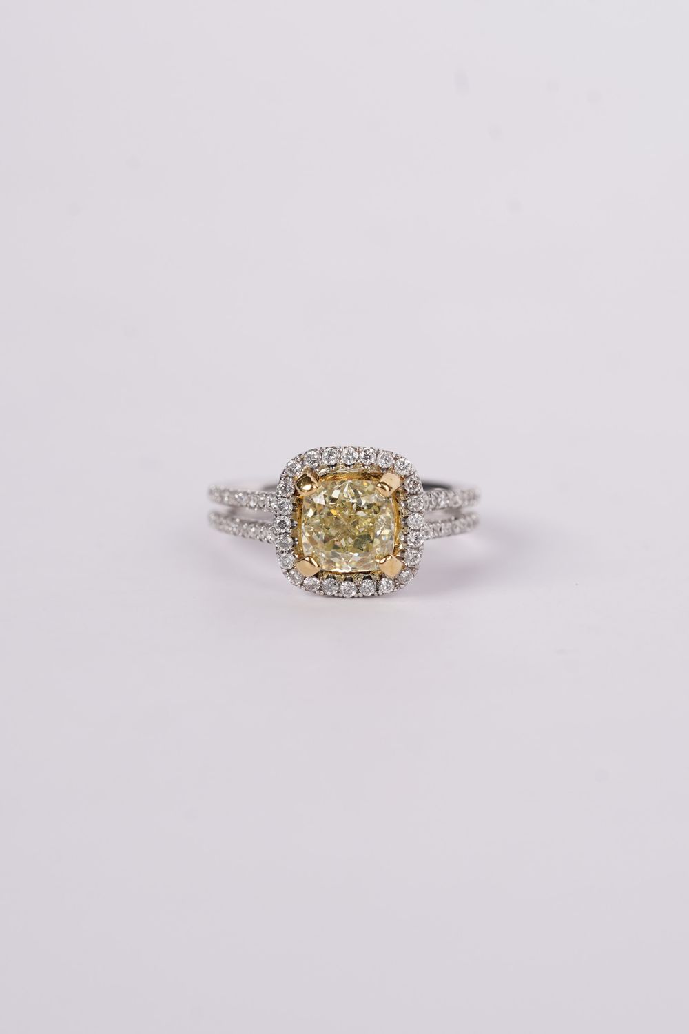 LVETX- 14KW/Y 4.6g 2.71ctw (2.01ctr) Fancy Light Yellow/VS1 Cushion Diamond Halo Engagement Ring (size 6.5)