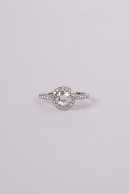 IETX- T&amp;CO Platinum 3.81g .63ctw (.33ctr) I/VVS2 Rose Cut Diamond Halo Ring (size 6)