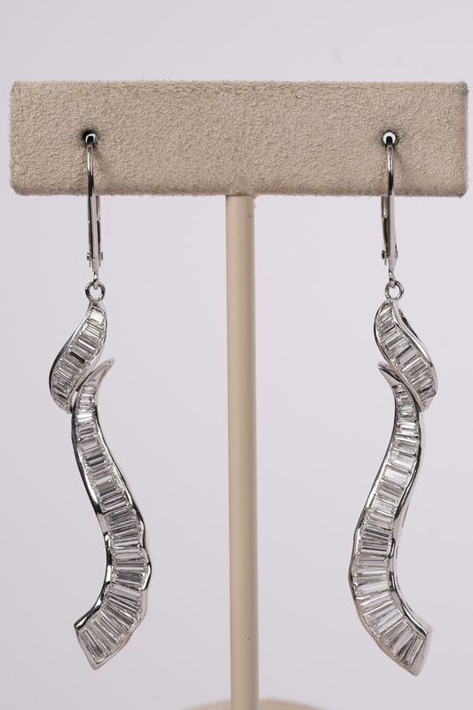 AVTT- Platinum 8.57g 2.50ctw Baguette Diamond Art Deco Dangle Fashion Earrings