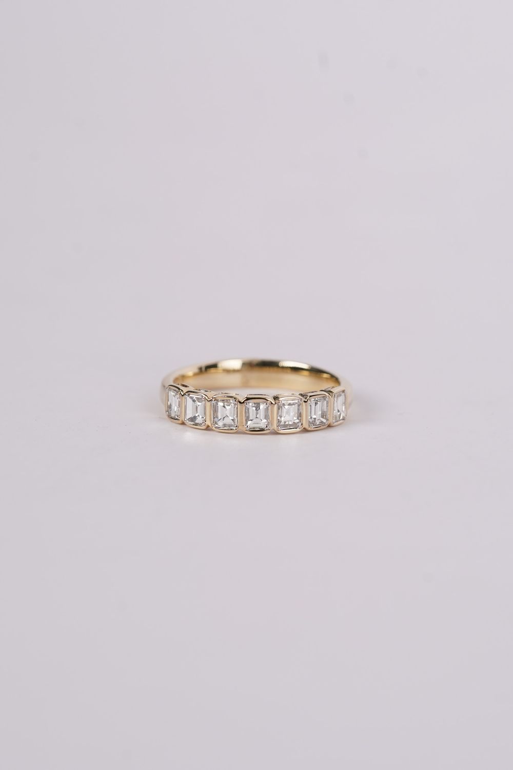 BTTX- 14KY 3.07g .77ctw Baguette Diamond Stackable Band (size 7)