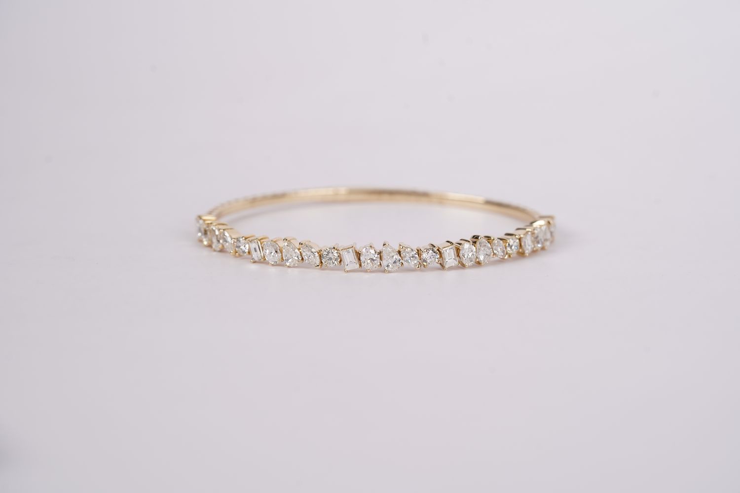 DBTTX- 14KY 12.22g 4.69ctw Multiple Cut Diamond Flex Bangle Bracelet