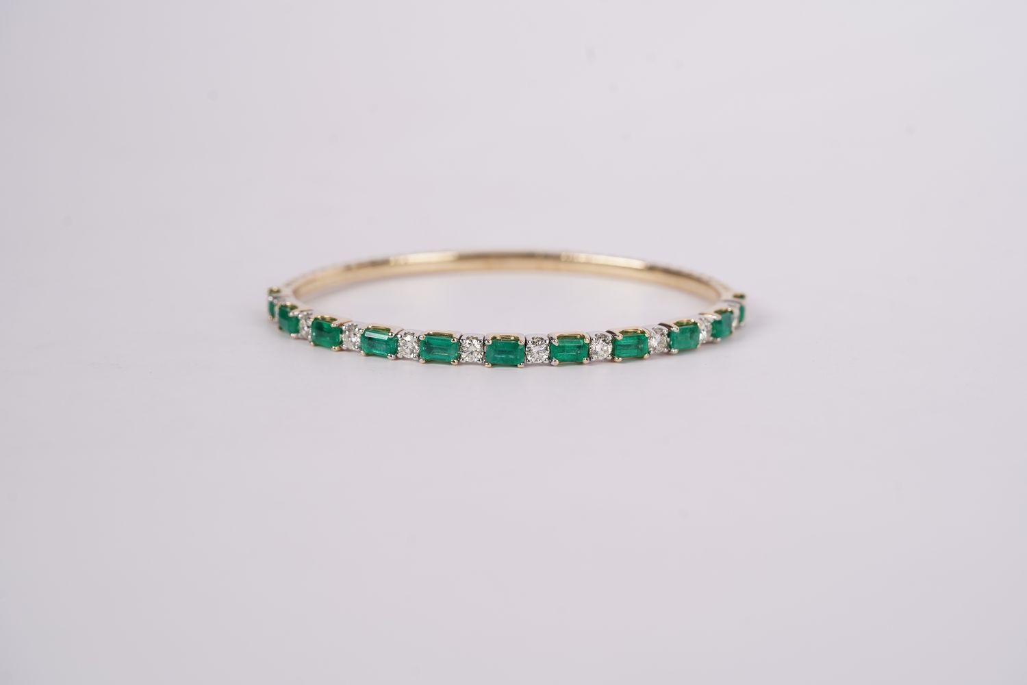 VLTT- 14KWY 12.87g 4.66ctw Emerald &amp; Diamond Flex Bangle Bracelet