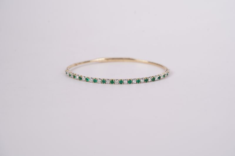 VVTT- 14KWY 7.17g 1.70ctw Emerald &amp; Diamond Flex Bangle Bracelet