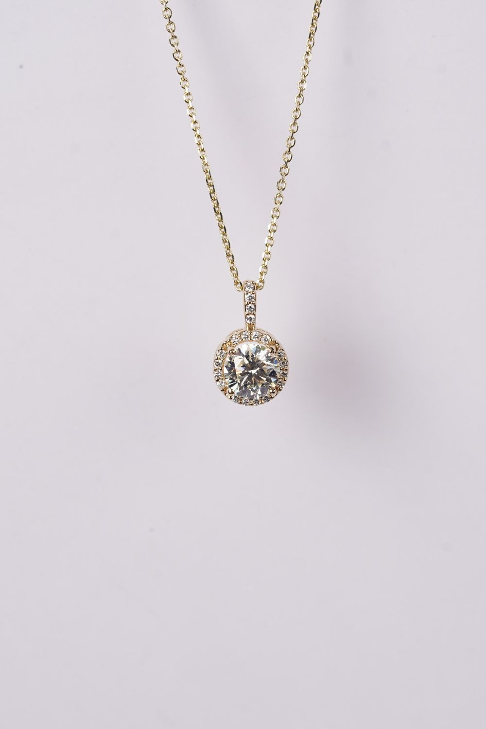 VAET- 14KY 3.22g 1.15ctw (1.00ctr) LY/SI2 Diamond Halo Necklace 16-18&quot;