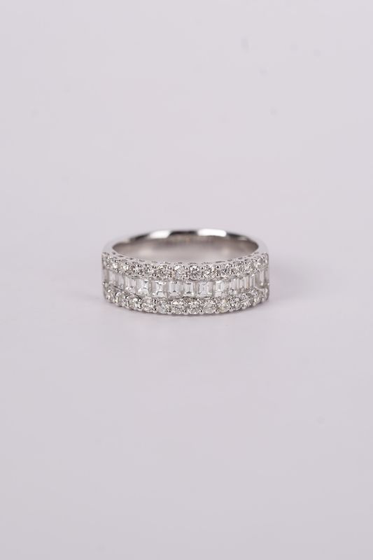 VDII- 14KW 4.60g 1.89ctw Diamond Baguette &amp; Round Fashion Ring (size 7)