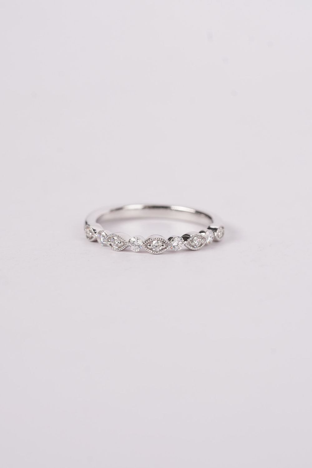 EILX- 14KW 2.47g .25ctw Diamond Stackable Band (size 6.5)