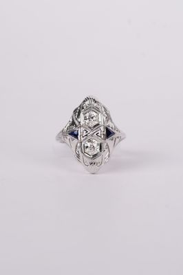 RDTX- 18KW 4.62g .50ctw Sapphire &amp; Diamond Antique Ring (size 6.5)