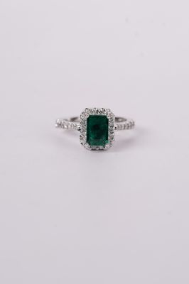 RABX- 14KW 5.6g 1.79ctw (1.02ctr) Emerald &amp; Diamond Halo Fashion Ring (size 7)