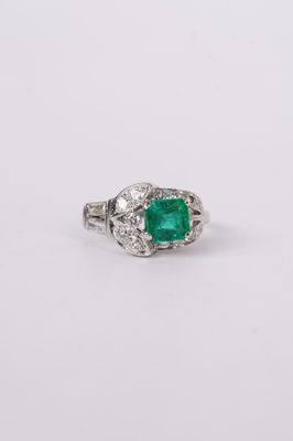 VRTT- 14KW 4.30g 1.67ctw (1.17ctr) Emerald &amp; Diamond Antique Ring (size 5.5)