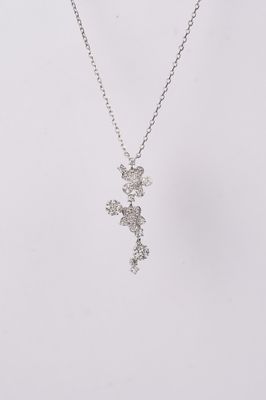 DATX- 18KW 2.20g .33ctw Diamond Dangle Necklace 16-18&quot;