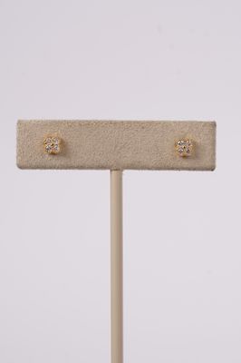 VDR- 14KY .89g .13ctw Diamond Clover Earrings