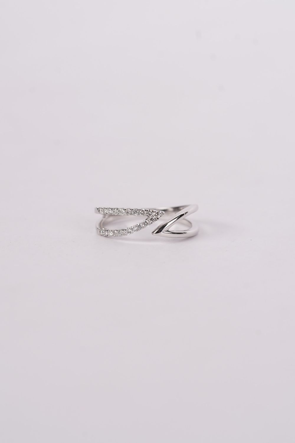 NLTX- 14KW 2.33g .20ctw Diamond Open Fashion Ring (size 7)