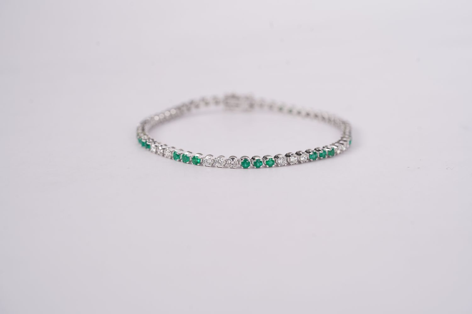 VLII- 14KW 14.80g 3.22ctw Baguette &amp; Round Diamond Bangle Bracelet