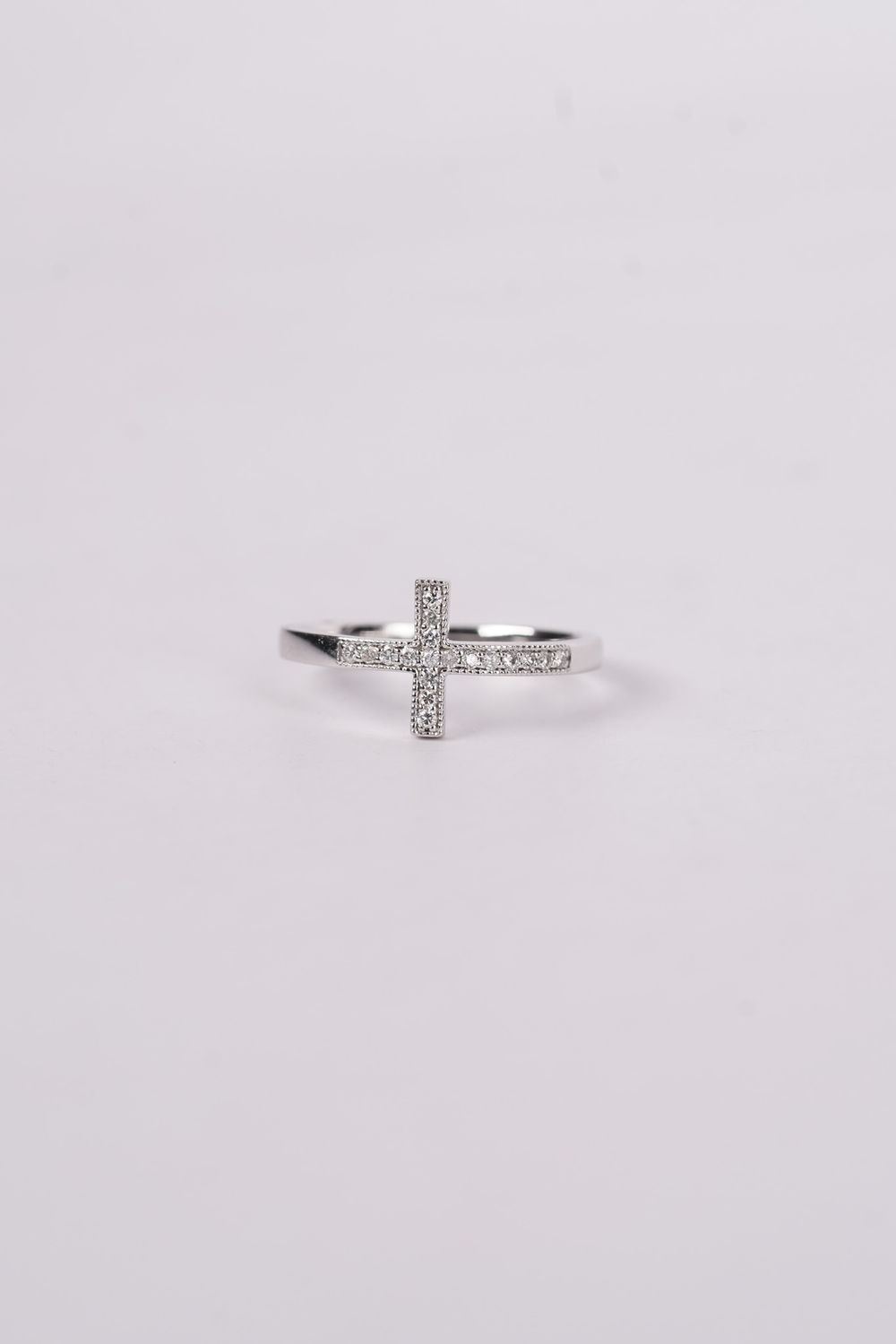 ANT- 14KW 2.20g .14ctw Diamond Cross Fashion Ring (size 7)