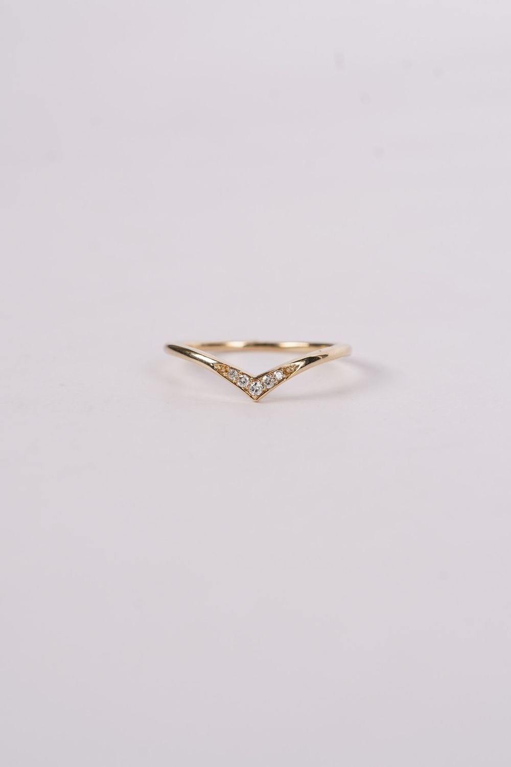 VAT- 14KY 1.40g .06ctw Diamond V-Band (size 7)
