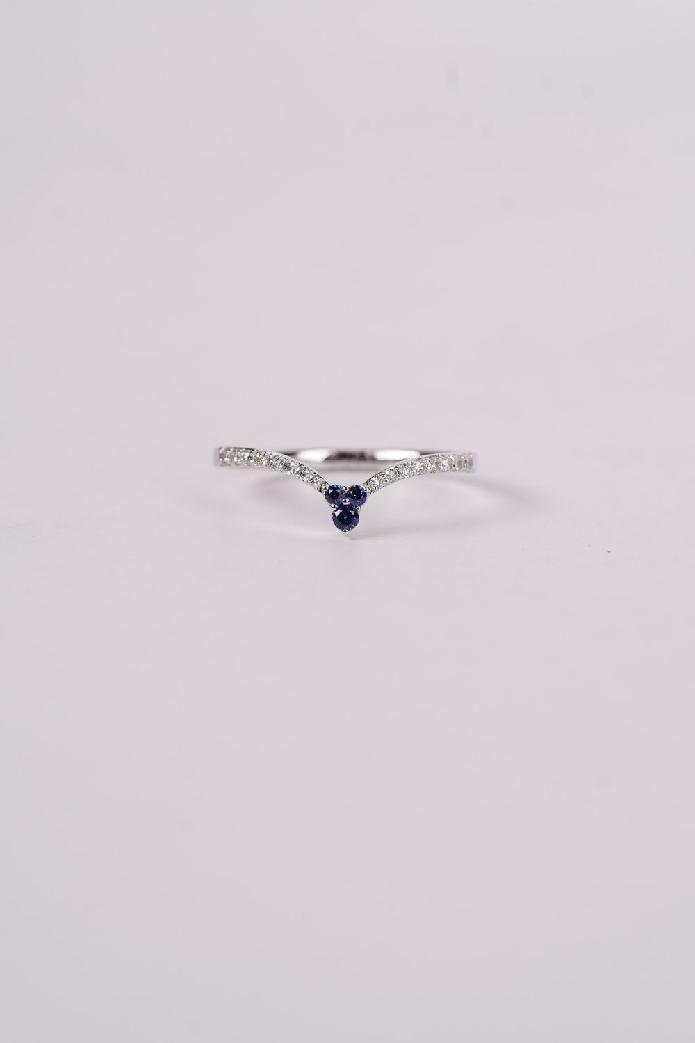 AVI- 14KW 1.40g .22ctw Sapphire &amp; Diamonde V-Band (size 7)