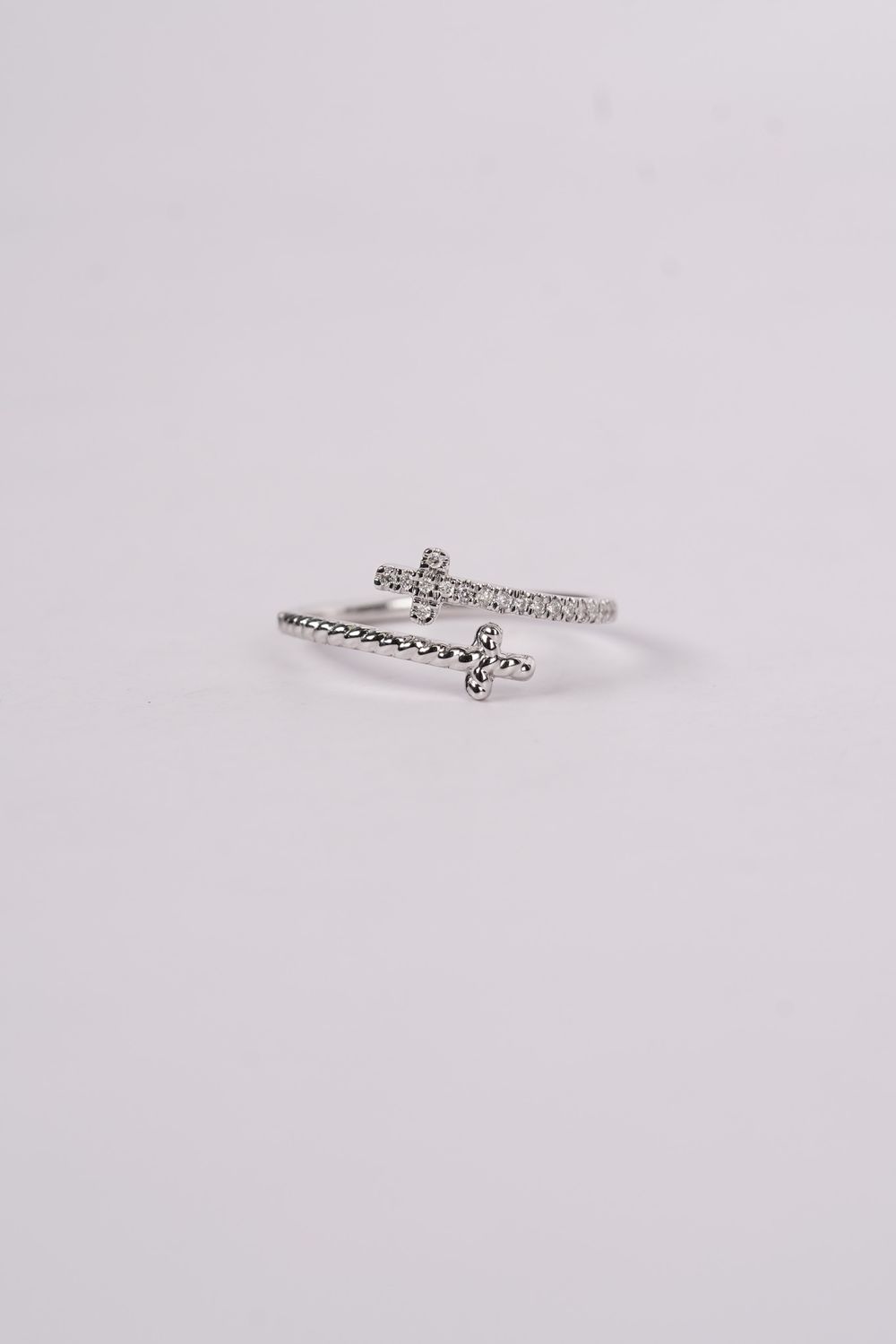 VLI- 14KW 1.80g .11ctw Diamond Cross Fashion Ring (size 7)