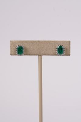 DTTX- 14KW 1.80g 1.36ctw Emerald &amp; Diamond Halo Earrings