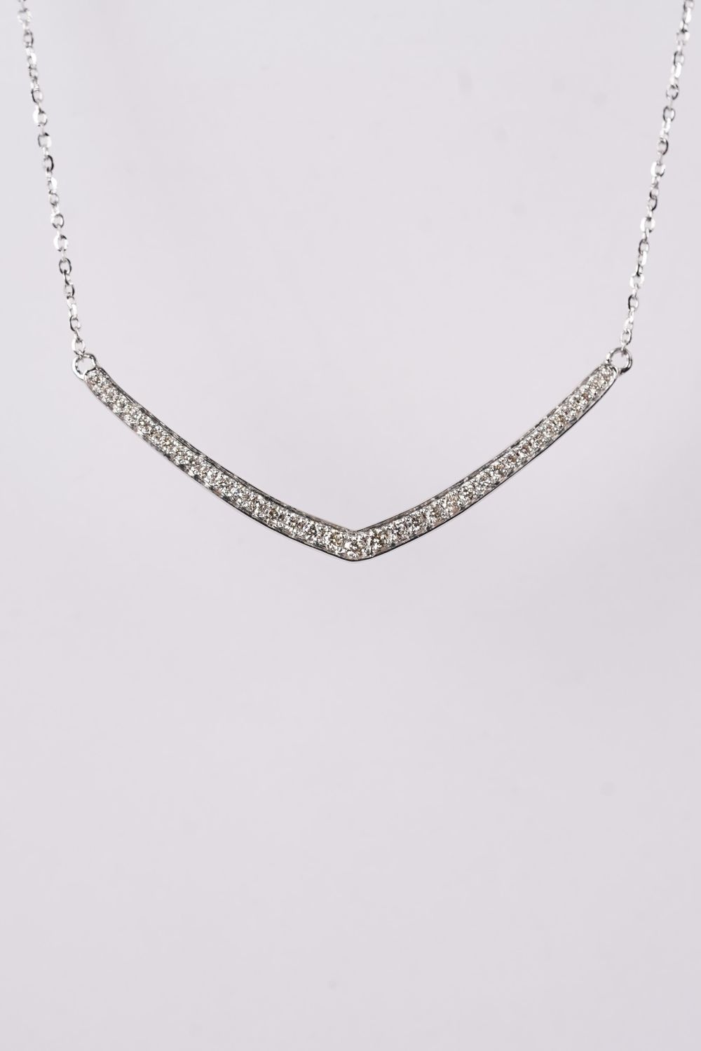 ABE- 14KY 2.16g .25ctw Diamond Curved Bar Necklace 16-18&quot;