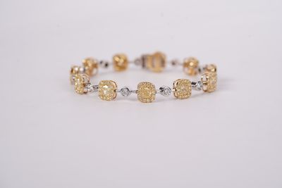 VBETT- 18KWY 22.48g 8.98ctw Yellow Diamond Halo Fashion Bracelet 7.5&quot;