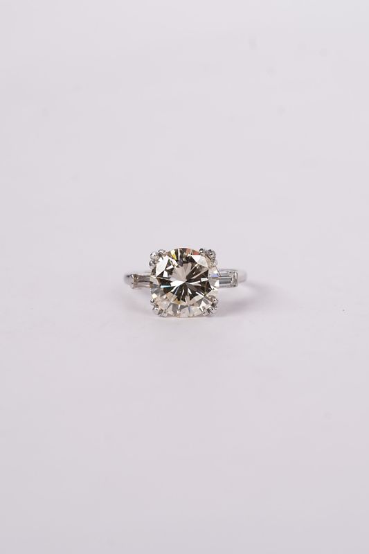 ARETT- Platinum 5.65g 4.60ctw (4.34ctr) L-M/SI2 Transitional Cut Diamond Vintage Engagement Ring (size 6.25)