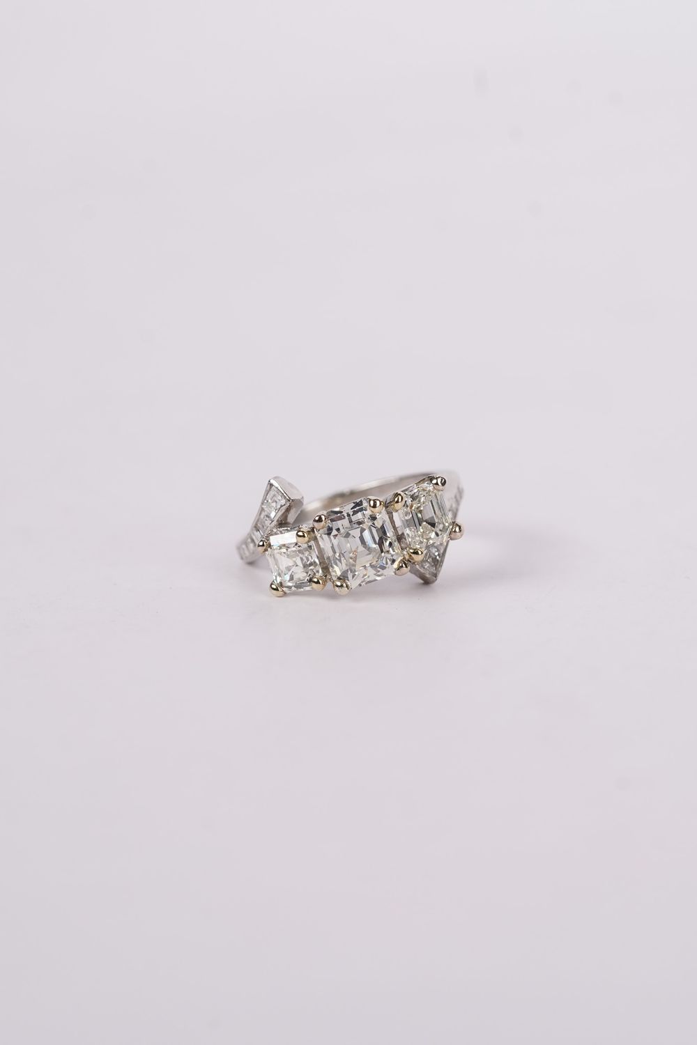 LATT- Platinum 5.16g 2.89ctw (1.65ctr) K/VS1 Asscher Diamond Three Stone Ring (size 5.5)