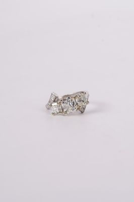 LATT- Platinum 5.16g 2.89ctw (1.65ctr) K/VS1 Asscher Diamond Three Stone Ring (size 5.5)