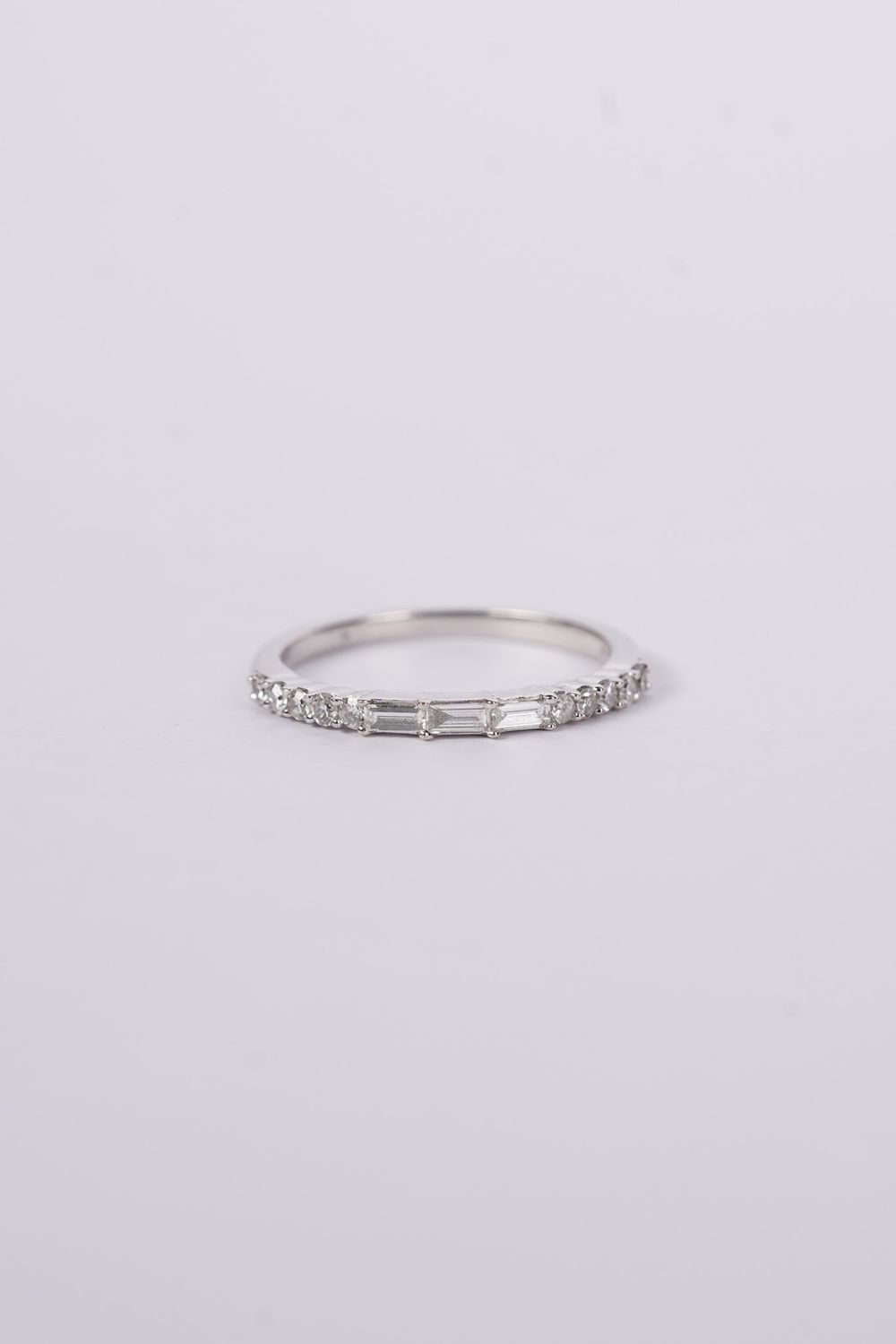 NTI- 14KW 1.8g .36ctw Baguette &amp; Round Diamond Stackable Band (size 7)