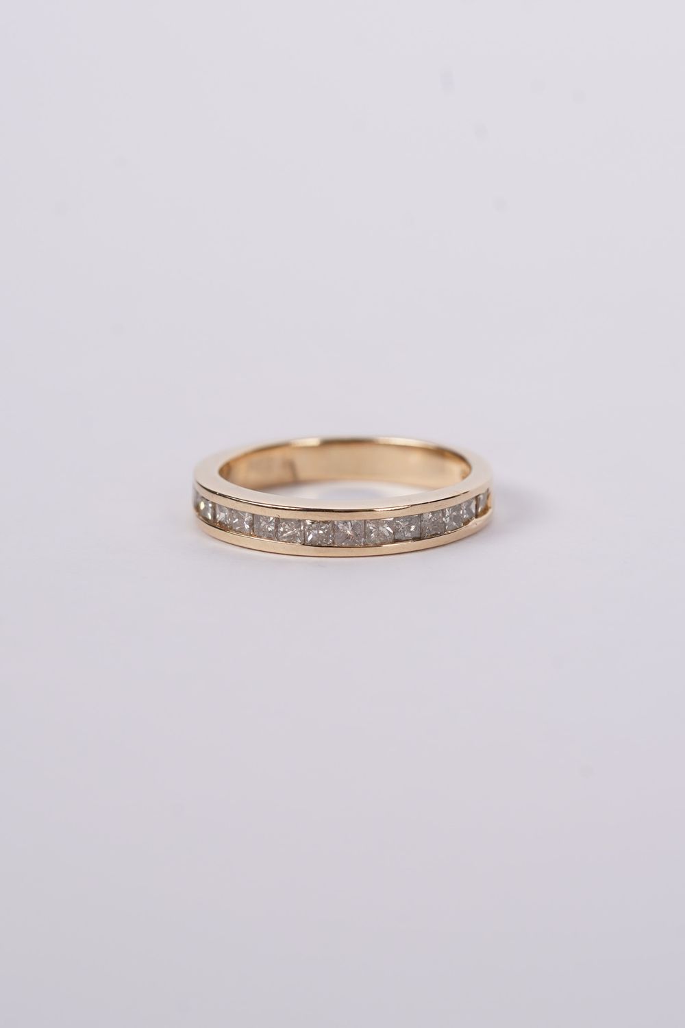 ATT- 14KY 3.3g .60ctw Diamond Channel Set Stackable Band (size 6.5)