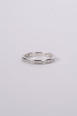 AAT- 14KW 1.90g .33ctw Baguette &amp; Round Diamond Stackable Band (size 7)