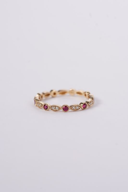 VBN- 14KY 1.68g .06ctw Diamond .20ctw Ruby Stackable Band (size 7)