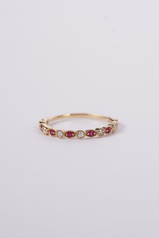 VVI- 14KY 1.47g .12ctw Diamond .16ctw Ruby Stackable Band (size 7.25)
